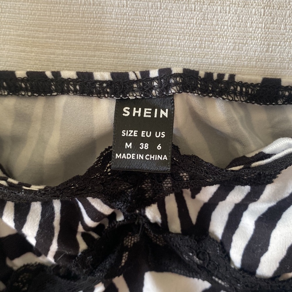 Zebra Print Tank Top - Picture 3 of 3